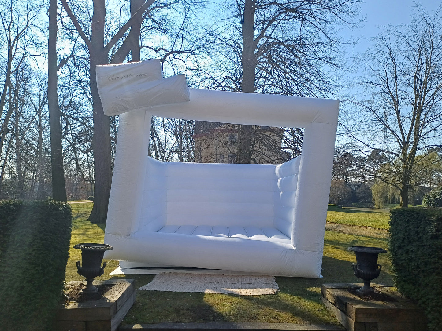 the Frame - springkasteel in de vorm van een fotokader, eyecatcher.